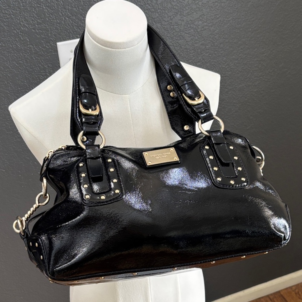 🎩2/$120 🎩EUC Michael Kors Black Patent Leather Satchel/Shoulder Bag gold-tone
